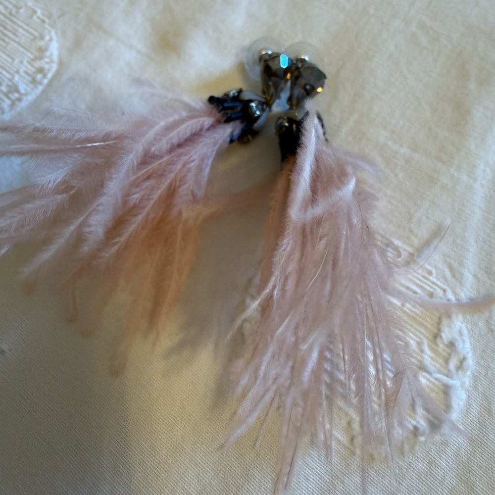 Stella & Dot Verona Feathered Earrings